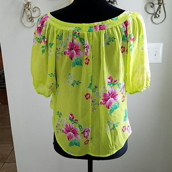 Pretty blouse, from Hollister, small - Picture 3 of 4